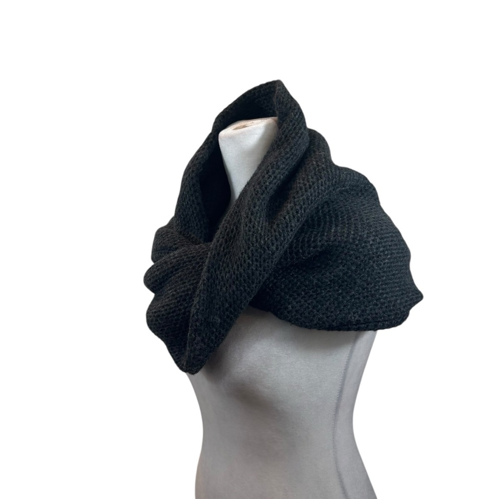 Ladies J Crew Wool Blend Grey Twist Knit Scarf